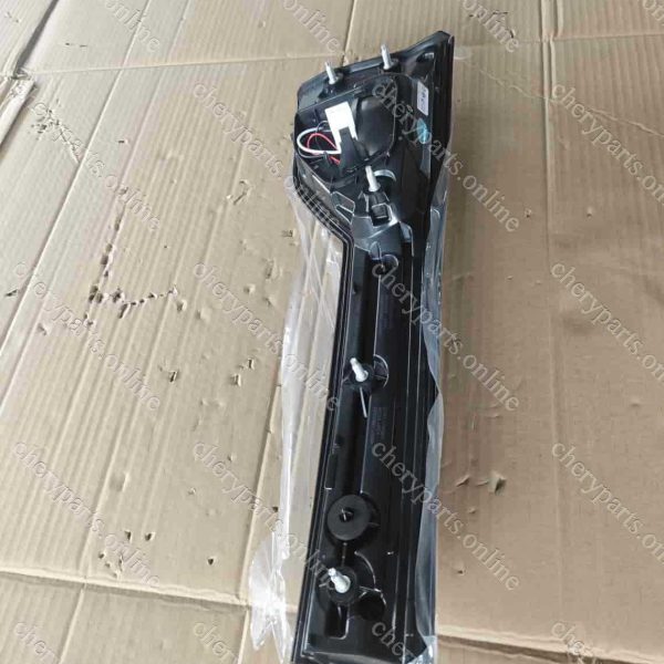 605000204AB TAIL GATE LAMP RIGHT MOVABLE PART 15