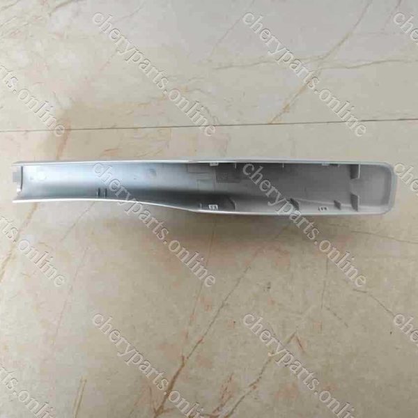 F01-5709113 LEFT LUGGAGE RACK FRONT COVER 413