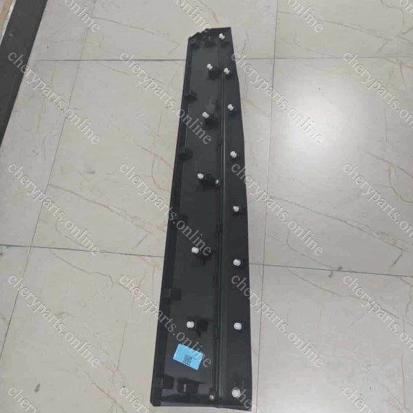 F16-5500220CA TRIM PANEL ASSY-FRONT DOOR RIGHT 812