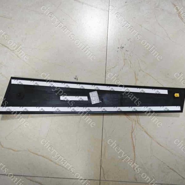 F16-5500330CA TRIM PANEL 1-FRONT DOOR LEFT 825