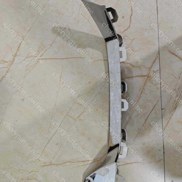 F18-2803514 TRIM STRIPE-COVER OF DRL RIGHT 930