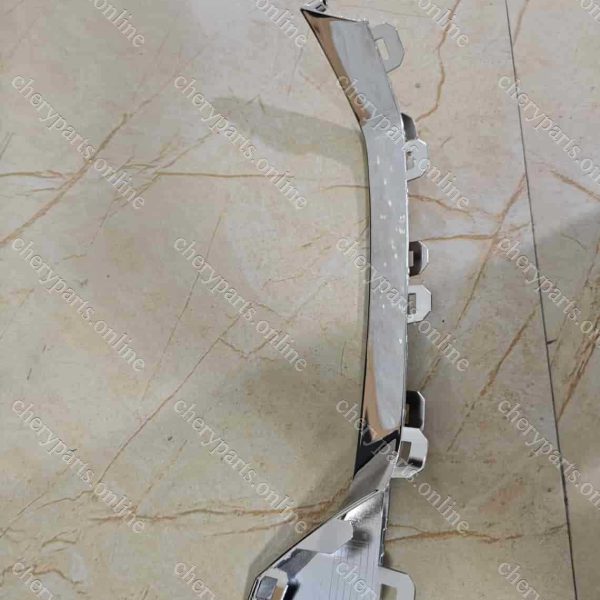 F18-2803514 TRIM STRIPE-COVER OF DRL RIGHT 931