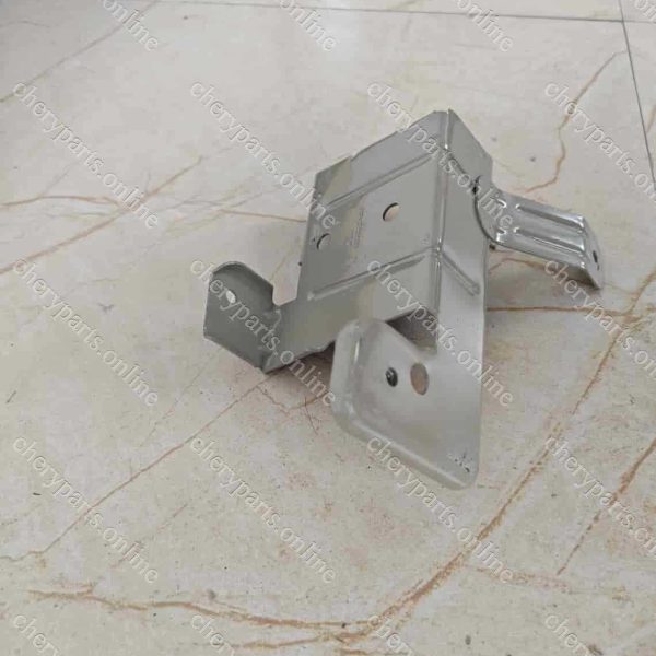 F18-2803533 FRONT BRACKET LEFT-FRONT BUMPER 939