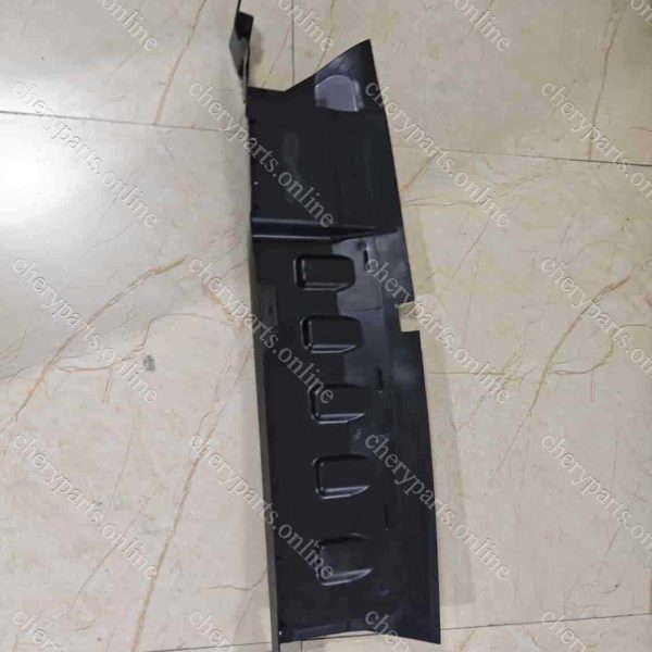 F18-2803540 AIR DEFLECTOR-UPPER 942