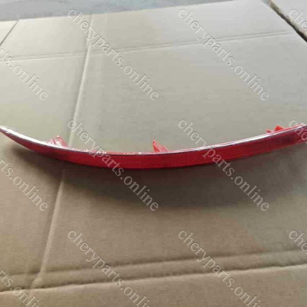 F18-4435020 REAR REFLECTOR RIGHT 1052
