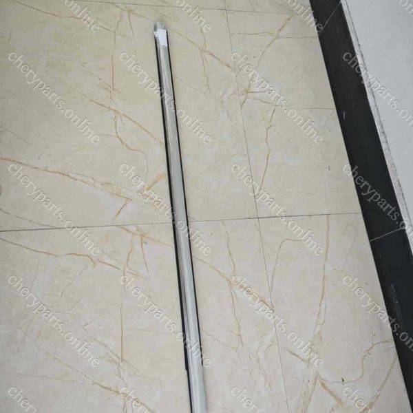 F18-6107118 OUTER WATER PROOF STRIP-FRONT DOOR RIGHT 1099